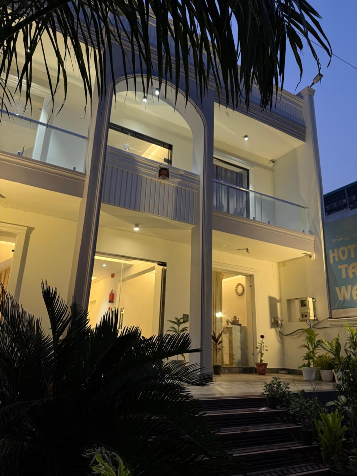 Hotel Taj Way By Jyoti Villa อัครา ภายนอก รูปภาพ